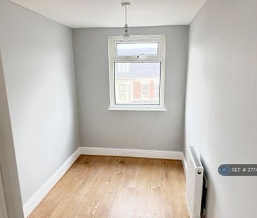 2 bedroom maisonette to rent - Photo 4