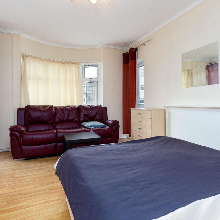 RM3 Tarling Street | Shadwell | London | E1 0AZ - Photo 1