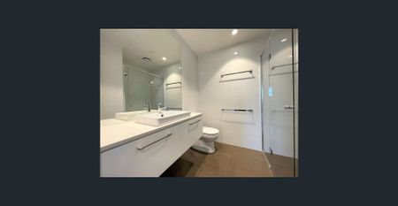 3 Bedroom Sky Residence with Unobstructed View - Photo 5