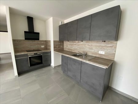 Location Appartement 62.78 M² SAINT-LOUIS 770 € - Photo 3