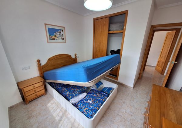 Ref.7505 2-Bedroom Apartment Just 300m from the Beach