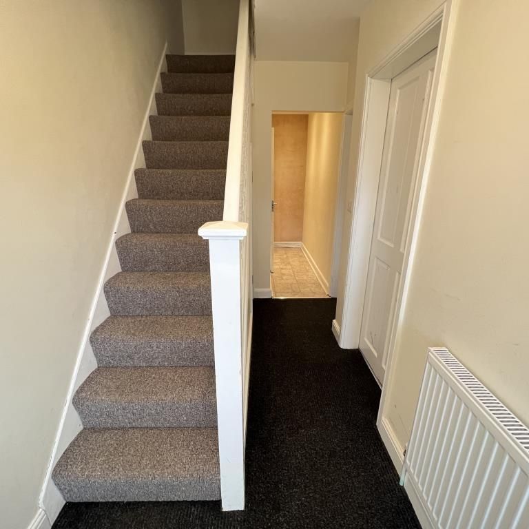 Tile Hill Lane, Tile Hill, Coventry, Cv4 9dw - Photo 1