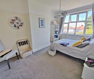 Yeovil Chase, Westcliff On Sea, Essex, SS0 - Photo 6