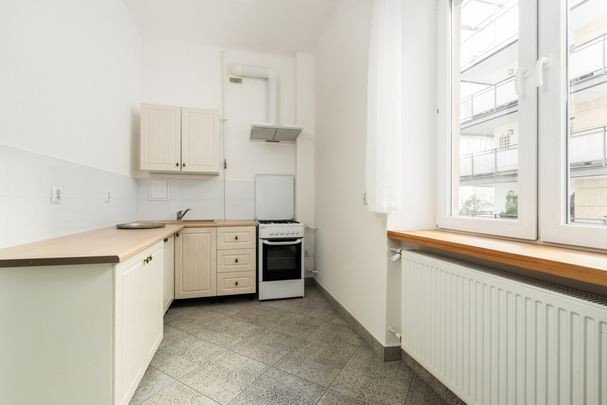 LOKAL PRZY PLACU KONSTYTUCJI i PIĘKNEJ - Zdjęcie 1