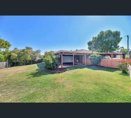 33 Blenheim Cres, Yamanto, Qld 4305 - Photo 1
