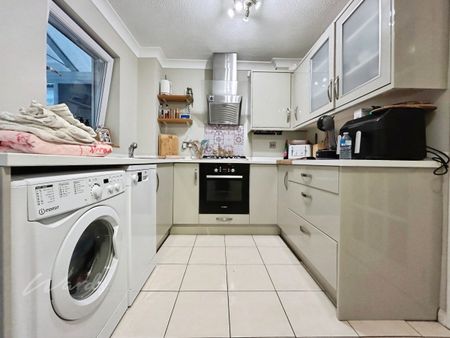 2 bedroom end of terrace house to rent - Photo 4