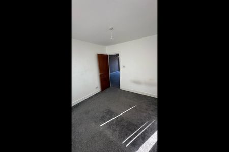 2 Bed Flat, Acorn Croft, S61 - Photo 4