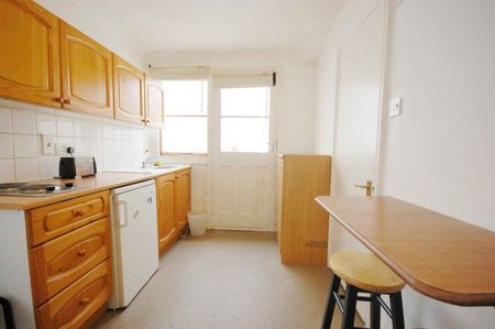 One Bedroom Flat to rent in LONDON - Photo 2
