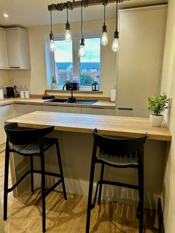 6 bedroom semi-detached house to rent - Photo 4