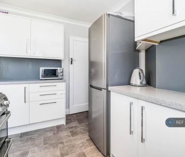 2 bedroom maisonette to rent - Photo 5