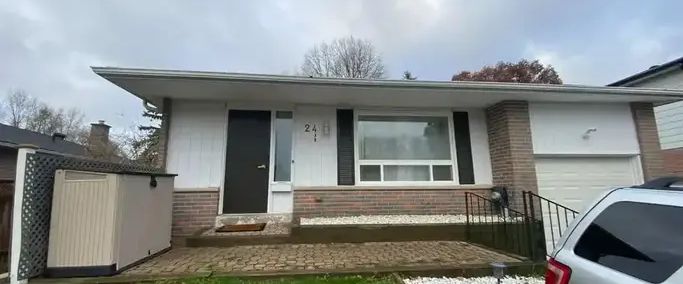 24 Lonsdale Pl | 24 Lonsdale Place, Barrie - Photo 1