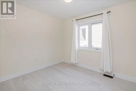 78 LORNE THOMAS PLACE - Photo 5