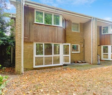 Regents Park Road, Regents Park - Photo 2