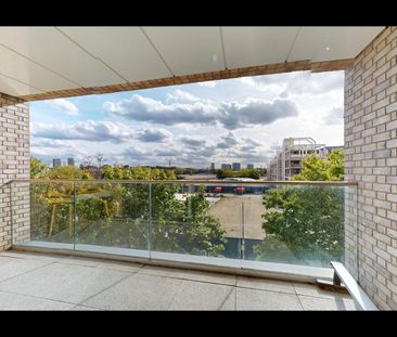 3 Bed Flat, Bay House, SE16 - Photo 2