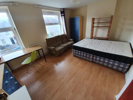 7 bedroom terraced house to rent - Photo 3