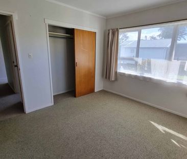 1 Cleve Road, Green Bay, Waitakere City, Auckland - Photo 2