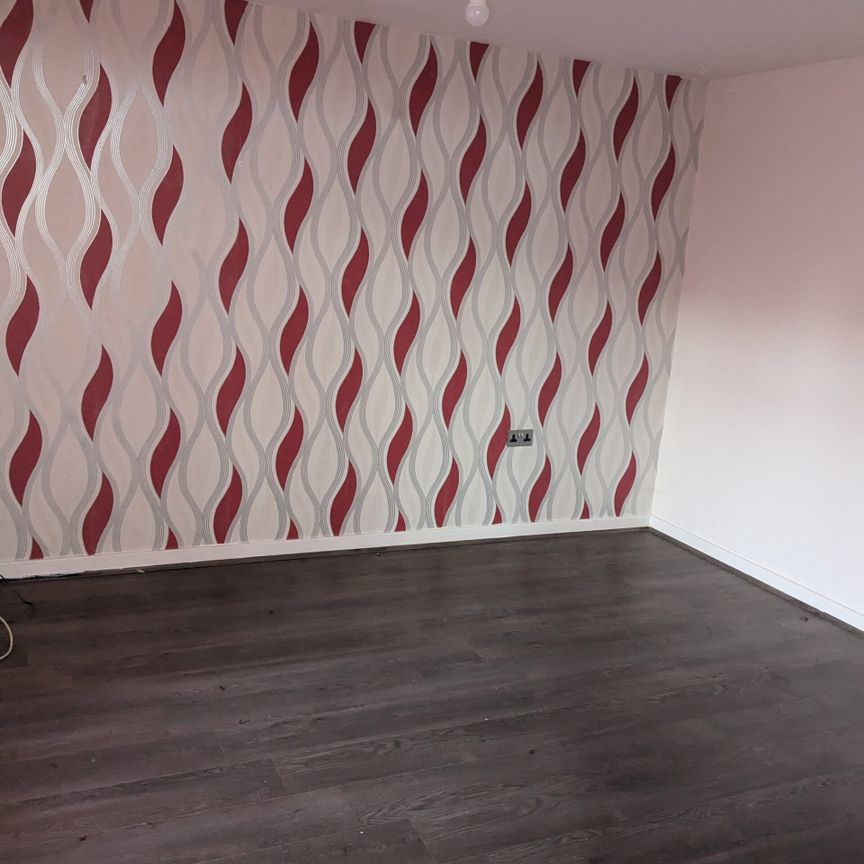 ***Apply Online* 2 Bed House with Stair Lift, Promenade view, Sandfields, Port Talbot - Photo 1