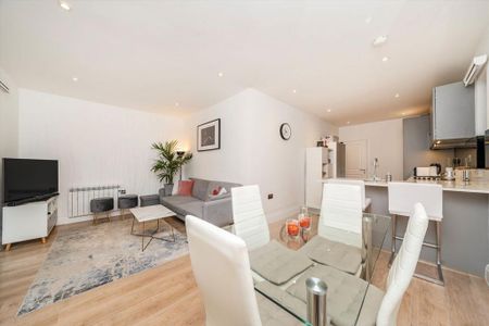 1 bedroom flat to rent - Photo 2