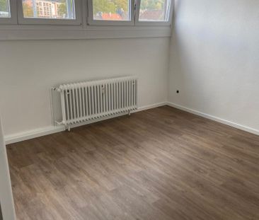 Demnächst frei! Modernisierte 2-Zimmer-Wohnung in Wuppertal Elberfeld - Photo 1