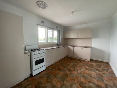 Comfort, Convenience and Low Maintenance Living - Photo 5