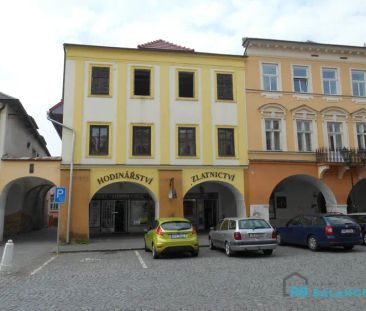 Pronájem podkrovního bytu 1+kk v centru Svitav - Photo 3