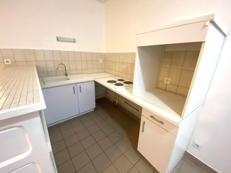 Location Appartement 3 pièces 71m² ROMANS SUR ISERE 26100 - Photo 4