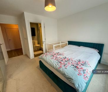 2 bedroom flat to rent - Photo 4