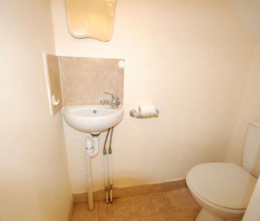 Pine Close, Southgate, N14 - Photo 4