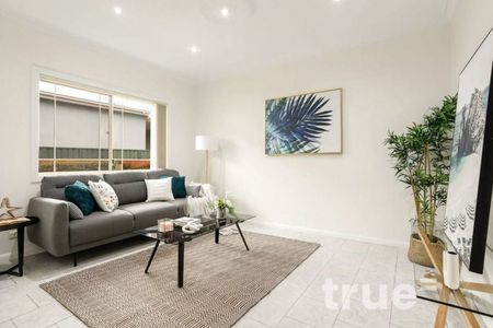 STUNNING TWO BEDROOM TOWNHOUSE - Photo 3