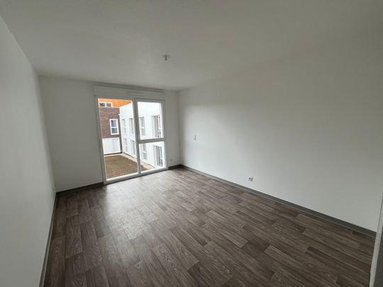 Location Appartement 1 pièce 22m² FRANQUEVILLE ST PIERRE 76520 - Photo 1