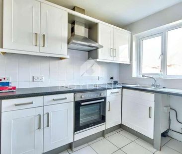 Gilberd Road Colchester, Essex, CO2 - Photo 2