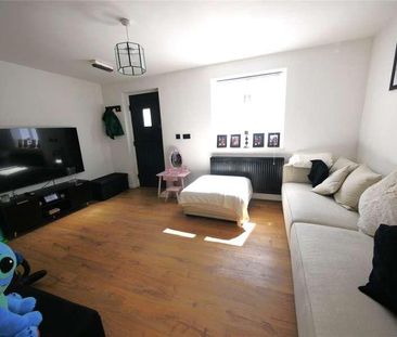 Carters Yard, High Street, Ongar, Essex, CM5 - Photo 1