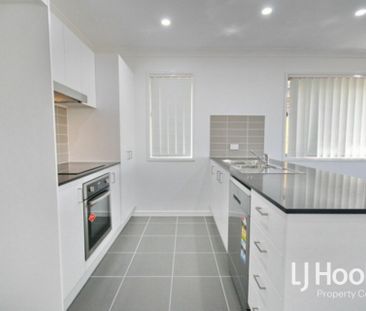 Modern Family Home in the Heart of Yarrabilba � Spacious, Stylish &... - Photo 4