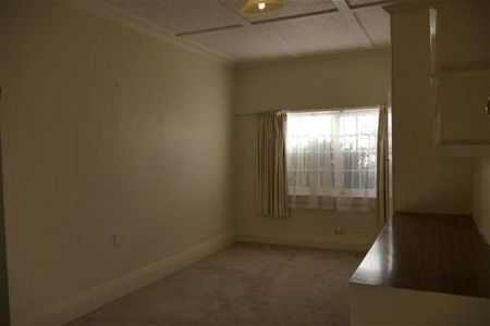 Spacious living near the CBD - Photo 3