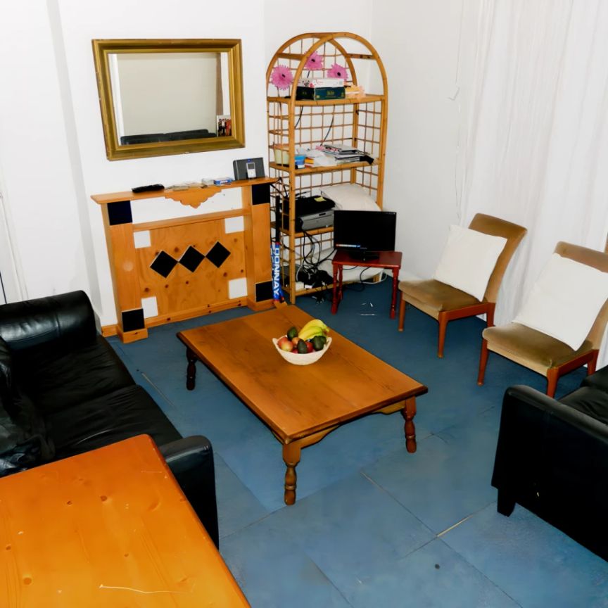 2 Bed, 1 Bath - Photo 1