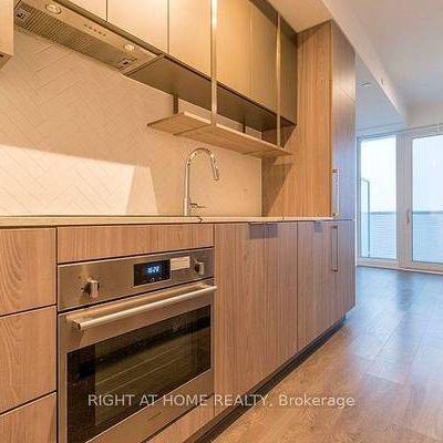 Yonge/Finch-Bright Modern 1Bdrm + Den 1Bath - Photo 1