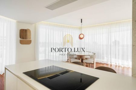 3 bedroom luxury Flat for rent in Vila Nova de Gaia, Distrito do Porto - Photo 4