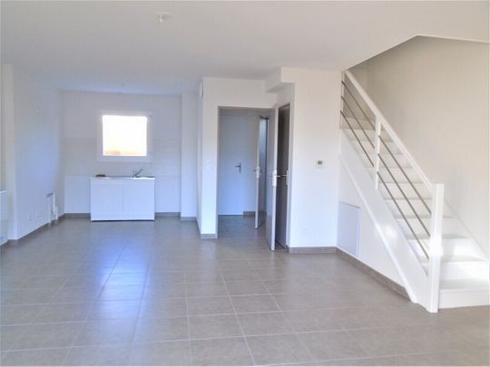 Location Maison 4 pièces 73m² CARPENTRAS 84200 - Photo 1