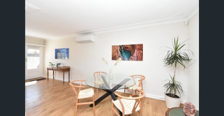 Classic Family Home - Photo 3