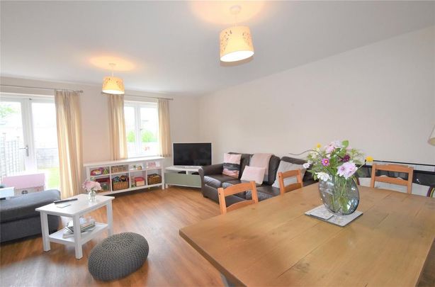 3 bedroom semi-detached house to rent - Photo 1