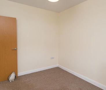 33 Drumadoon Square, Dundonald, Belfast, BT16 2QN - Photo 4