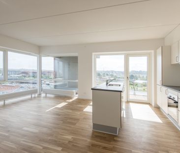 Lys og rummelig lejlighed med unik udsigt i Aalborg - Photo 2