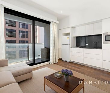 Stylish 2-Bedroom Apartment in the Heart of Melbourne - Unfurnished - Photo 3