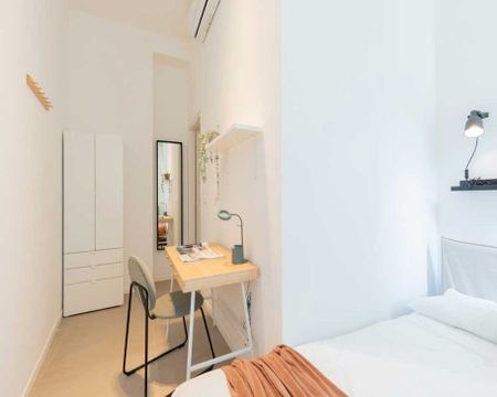 Via della Moscova, Milan, Lombardy 20121 - Photo 3