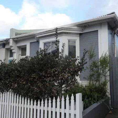 Newtown Character Cottage - Photo 3