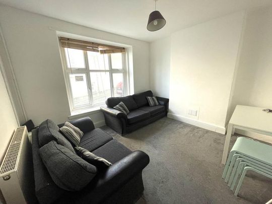 5 bedroom house to rent - Photo 1