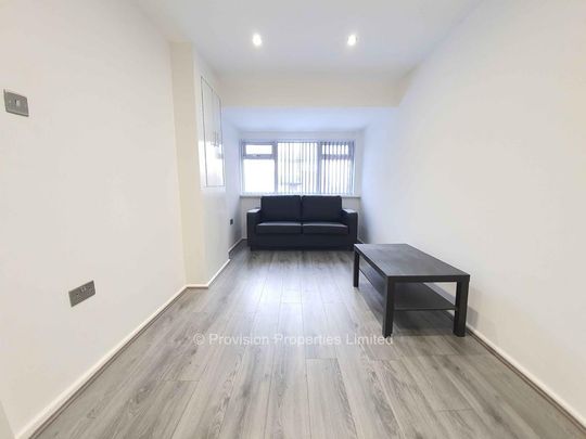 4 bedroom townhouse to rent - Photo 1