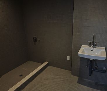 For Lease - 15 Watergarden Drive Unit# 1410, Mississauga, Ontario - Photo 3