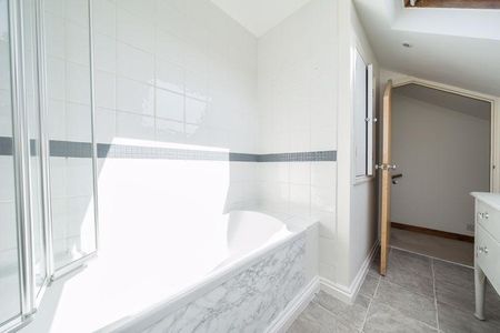 2 bedroom end of terrace house to rent - Photo 4