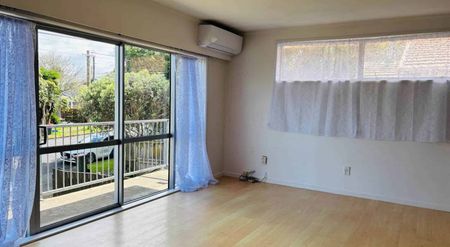 Spacious 4-Bedroom Townhouse in Mt Albert for Rent - Photo 5